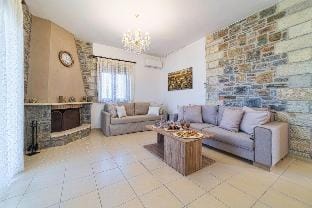Villa Disi - Asfendamos Villas Hotel in Crete