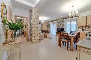 Villa Orestis · Faraggi Villas Hotel in Crete
