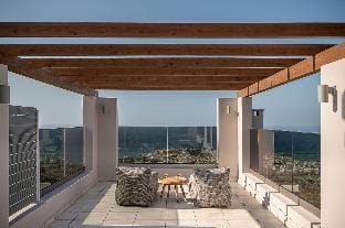 Villa Heora - The Floating Residence Hotel in Crete