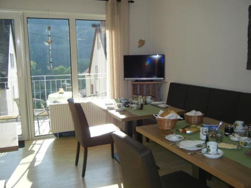 Ferienweingut Hensler Hotel in Cochem-Zell