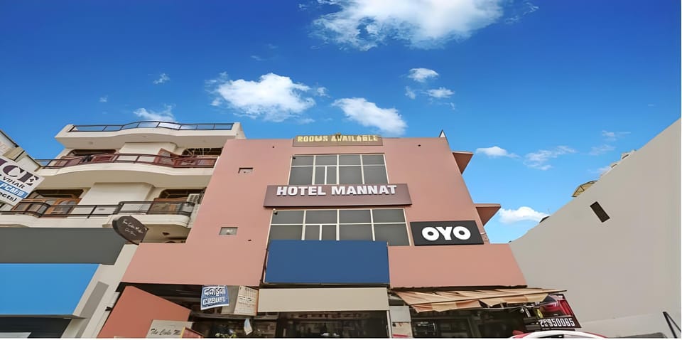 Hotel O Mannat Bhera Enclave Hotel in Delhi