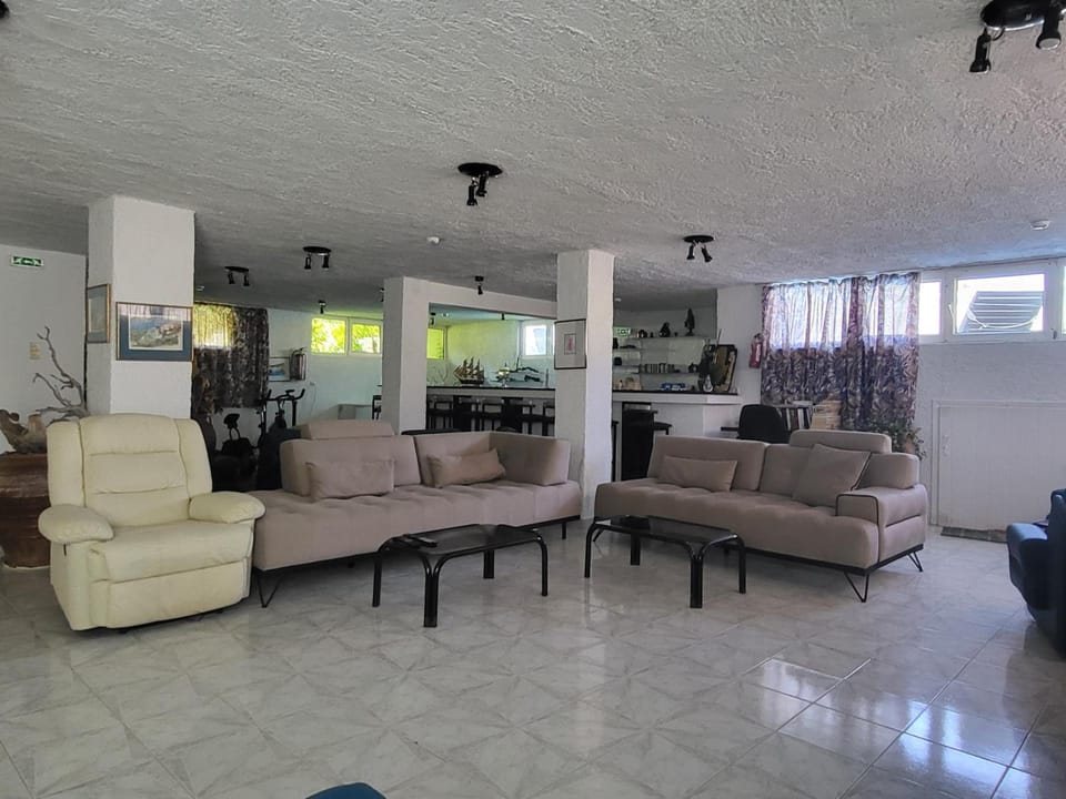 Liogerma Hotel in Milos