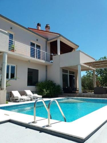 Apartments Villa Dona Hotel in Dubrovnik-Neretva County