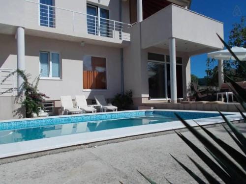 Apartments Villa Dona Hotel in Dubrovnik-Neretva County