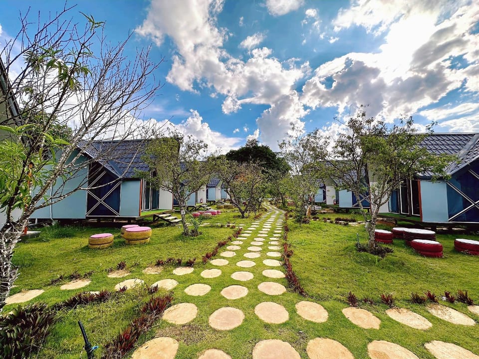 Mimosa Moc Chau Resort in Laos