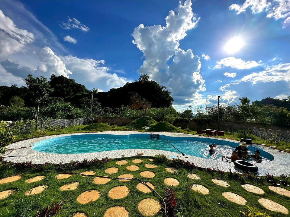 Swimming pool