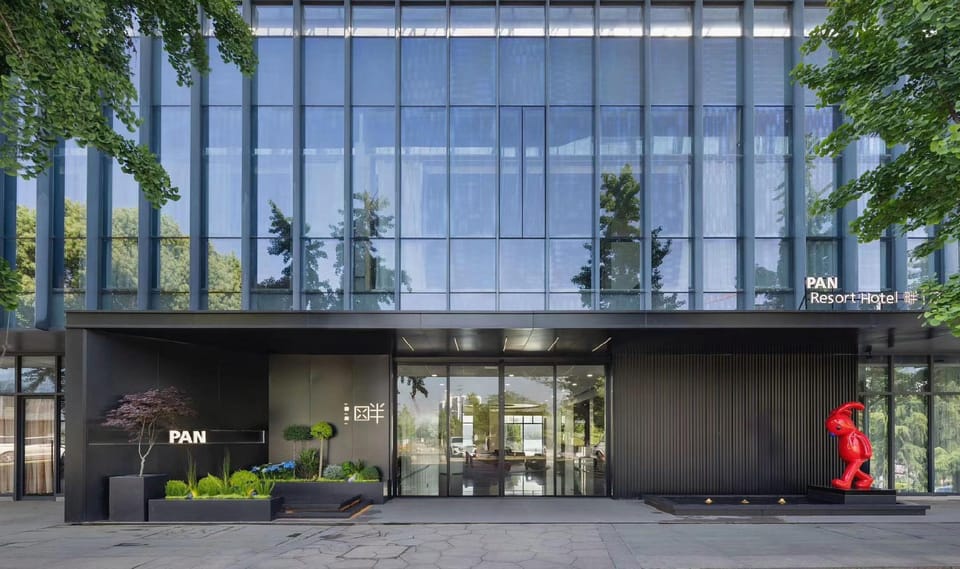 Jiangyin Pan Resort Hotel in Suzhou