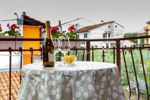 Room Adry with balcony, free parking & bikes Hotel in Rovinj