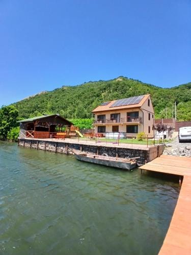 Cabana BRO Clisura Dunarii Lodge in Serbia