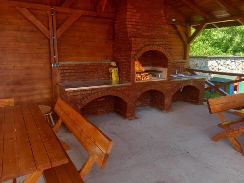 Cabana BRO Clisura Dunarii Lodge in Serbia