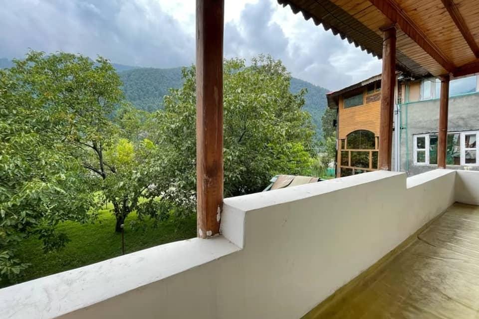 Walnut Tree Pahalgam Hotel in Punjab