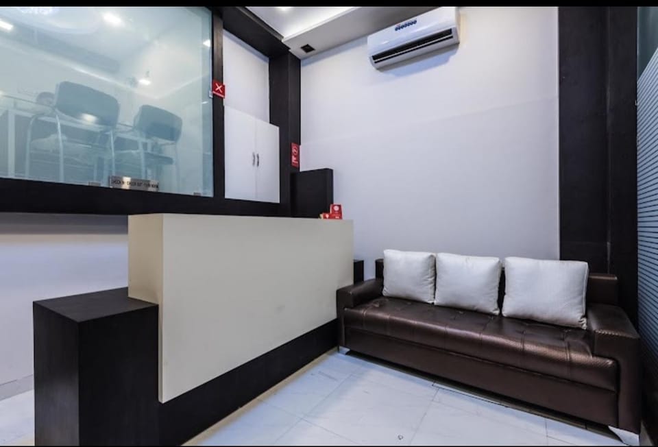 Hotel Venture Grand Hotel in Mumbai