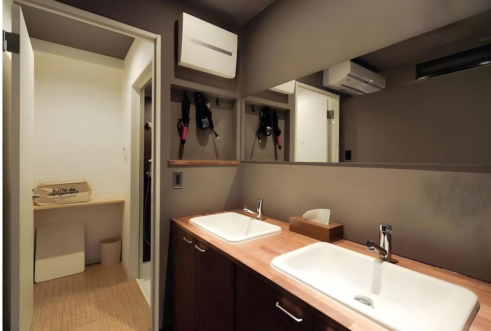 GOLDEN GUEST HOUSE HAKATA Hostel in Fukuoka