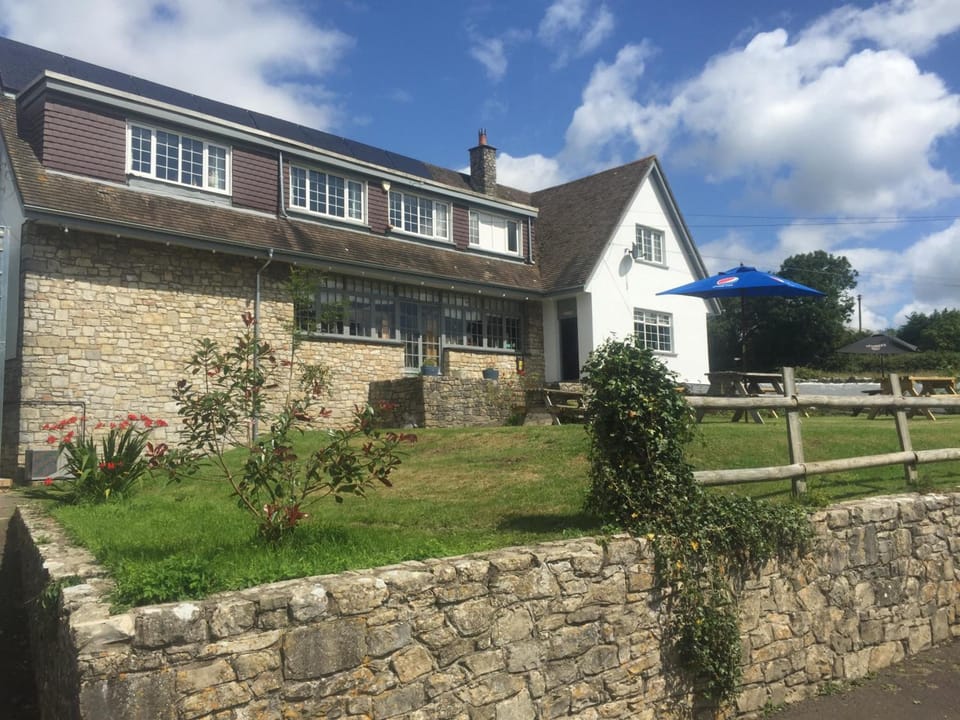 Three Horseshoes Country Inn Inn in Wales
