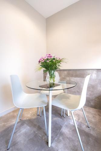Newly Build Utopia City Penthouse 7-Minutes from Rotterdam CS app3 Hotel in Rotterdam