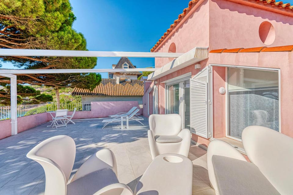 The Pink Elephant Hotel Hotel in Baix Empordà