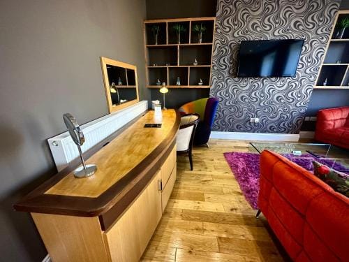 Halvard Apartments at Castletown Hotel in Isle of Man