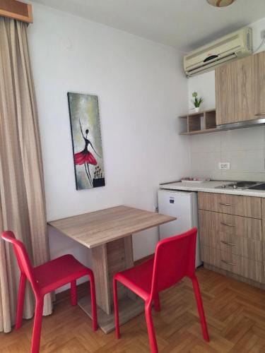 Apartments & Rooms Vuksanovic Ivana Hotel in Budva