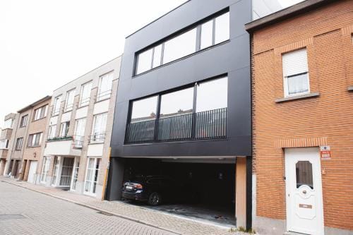 K&Y suite 1 Brussels airport 500m! Hotel in Flanders