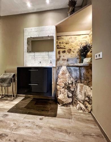 Le Domaine de Piedmoure, Gites et chambres, piscine, terrasses privatives Hotel in Sault