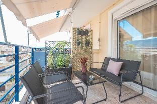 Luxury Loft with a Balcony by Cloudkeys Hotel in Athens