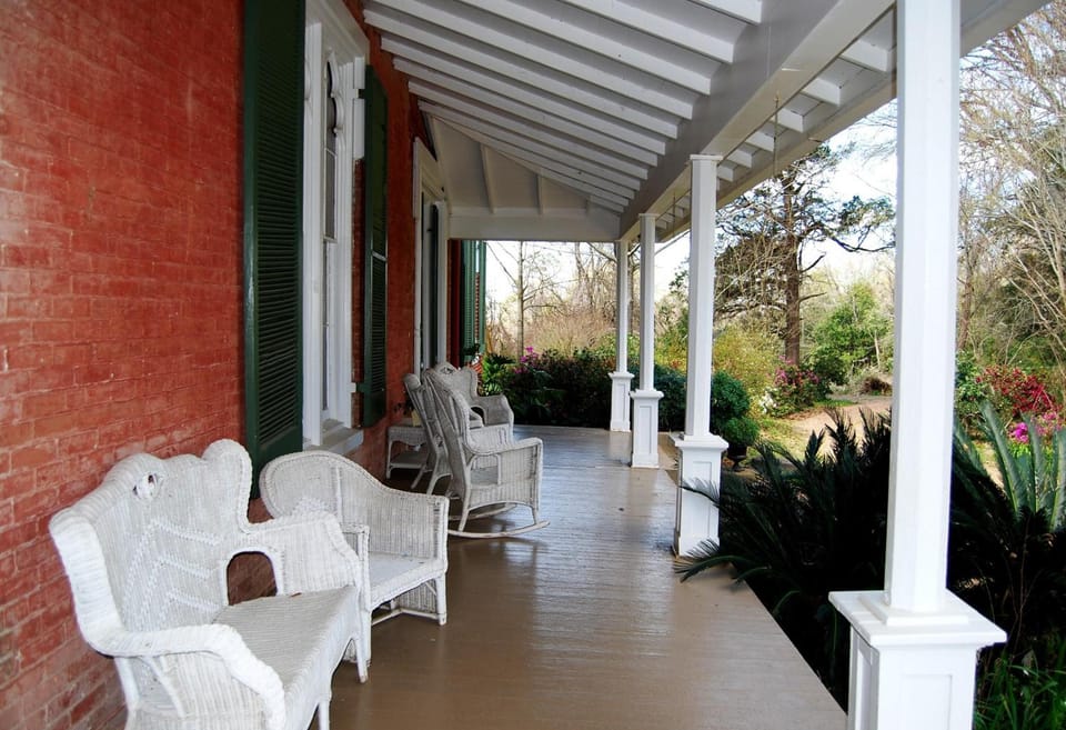 Glenfield Plantation Historic Antebellum Bed and Breakfast Hotel in Natchez