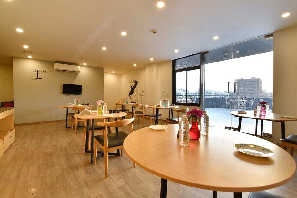 FabHotel NY Townhouse Hotel in Ahmedabad