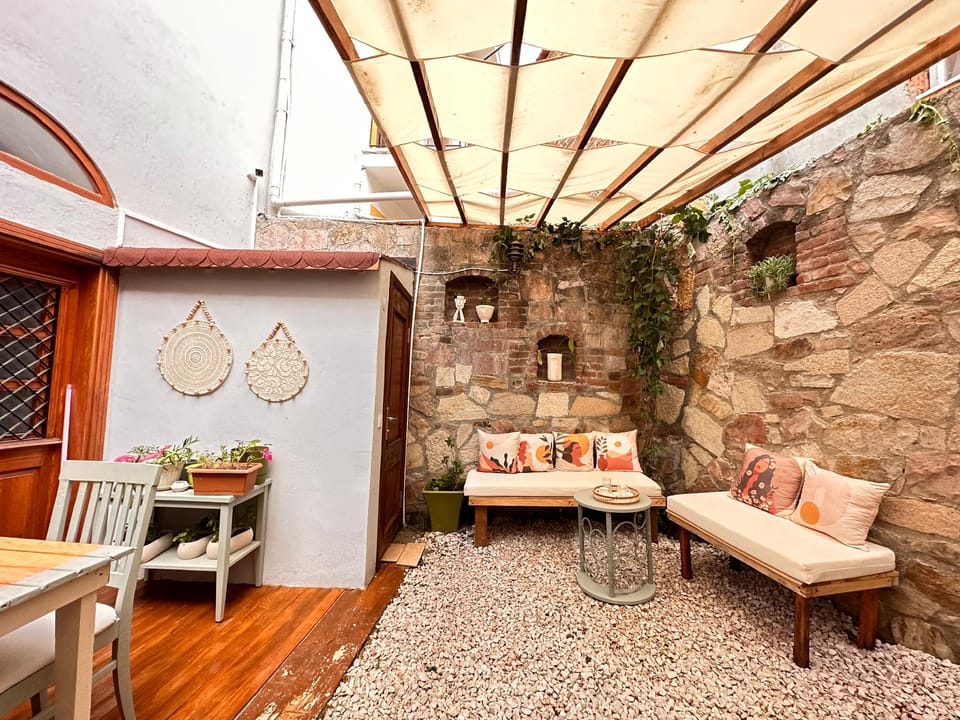 Hanole Guest House Hotel in İzmir Province