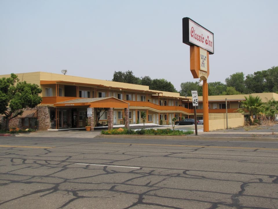 Classic Inn Red Bluff Inn in Red Bluff