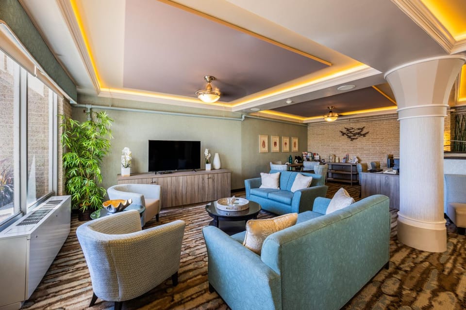 Shared lounge/TV area