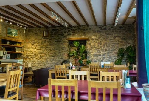 Manorbier House - St Anne's Room Hotel in Wales