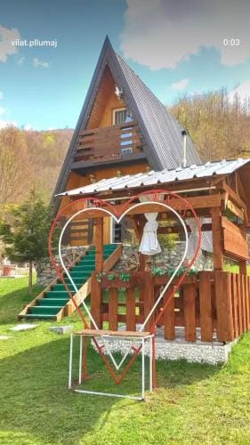 Vilat Pllumaj Lodge in Montenegro