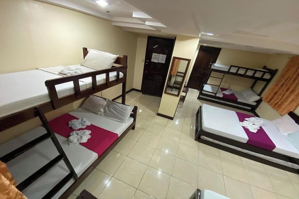 Rooms R Us - Voyagers Palace Hotel in Puerto Princesa