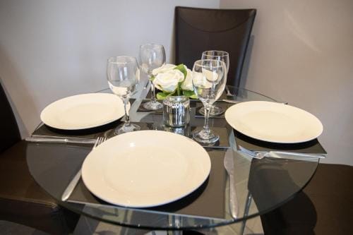 Velvet 2-bedroom apartment, Conduit Lane, Hoddesdon Hotel in East Hertfordshire District