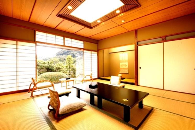 Hotel Okuyumoto Resort in Hakone