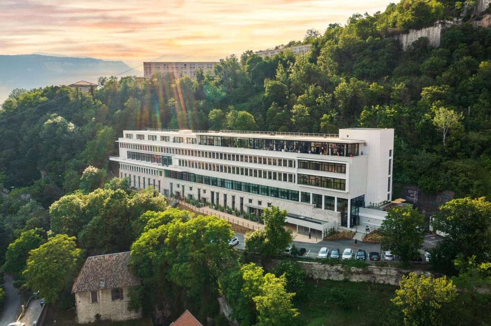 The Babel Community Hotel - Grenoble Bastille Apartment hotel in Grenoble
