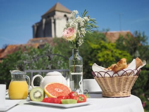 Le Jardin des Lys - Chambre d'hote ou Appartement Hotel in Centre-Val de Loire