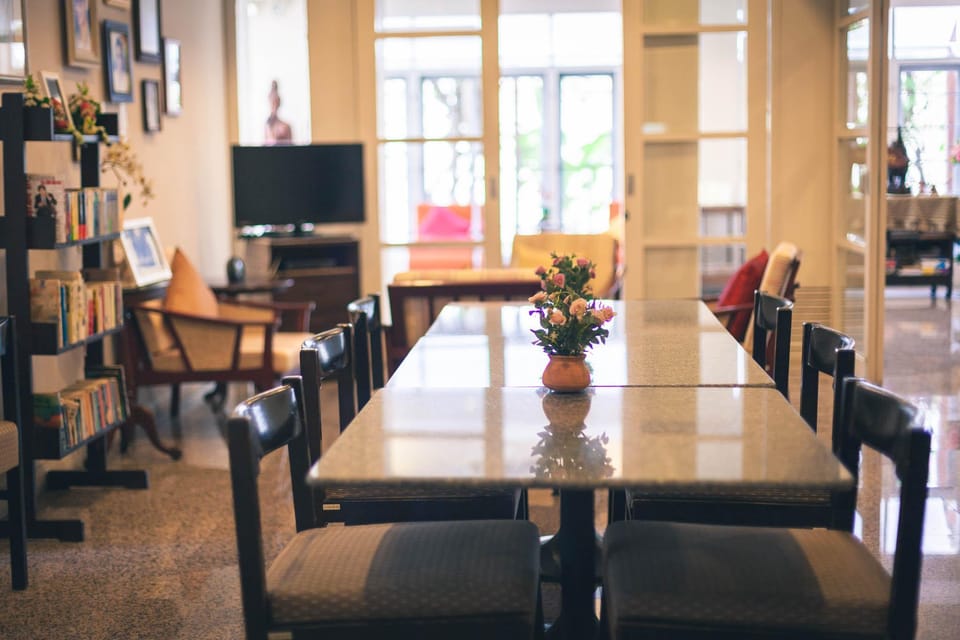 Coffee shop