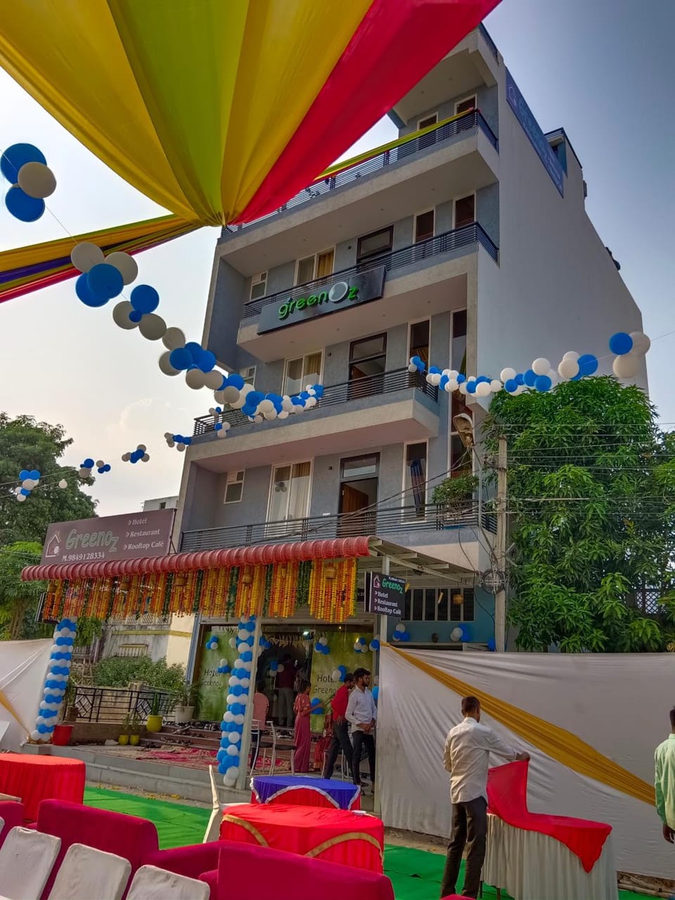 Hotel Greenoz, Restaurant & Rooftop Cafe Hotel in Jaipur