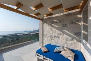 Villa Elpida I Sea view & heated* pool! Hotel in Crete