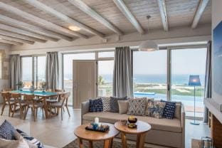 Villa Elpida I Sea view & heated* pool! Hotel in Crete