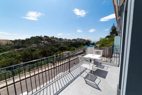 Suites in the Amalfi Coast - GuestHouse with Terrace near Amalfi - Breathtaking View of Ravello Hotel in Ravello