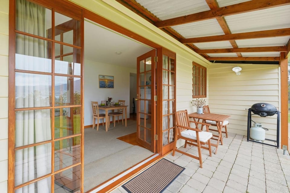 Otago Cottage Hotel in Tasmania