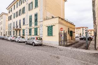 Travel & Station Apartament Hotel in Livorno