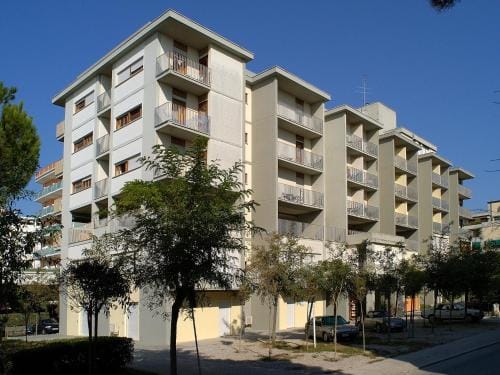 Two-room flat with terrace and sea view - By Beahost Rentals Hotel in Bibione