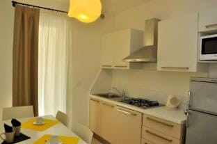 Beautiful apartment with swimming pool in a village no450 - By Beahost Rentals Hotel in Bibione