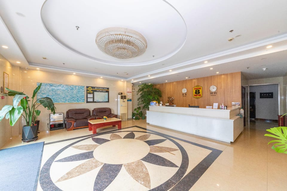 Super 8 Hotel Yangzhou Jiangdu Xiancheng Bei Road Hotel in Jiangsu