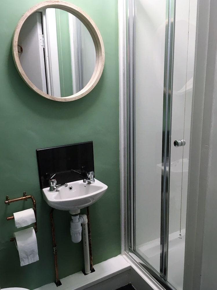 CellB - Hostel Hotel in Wales