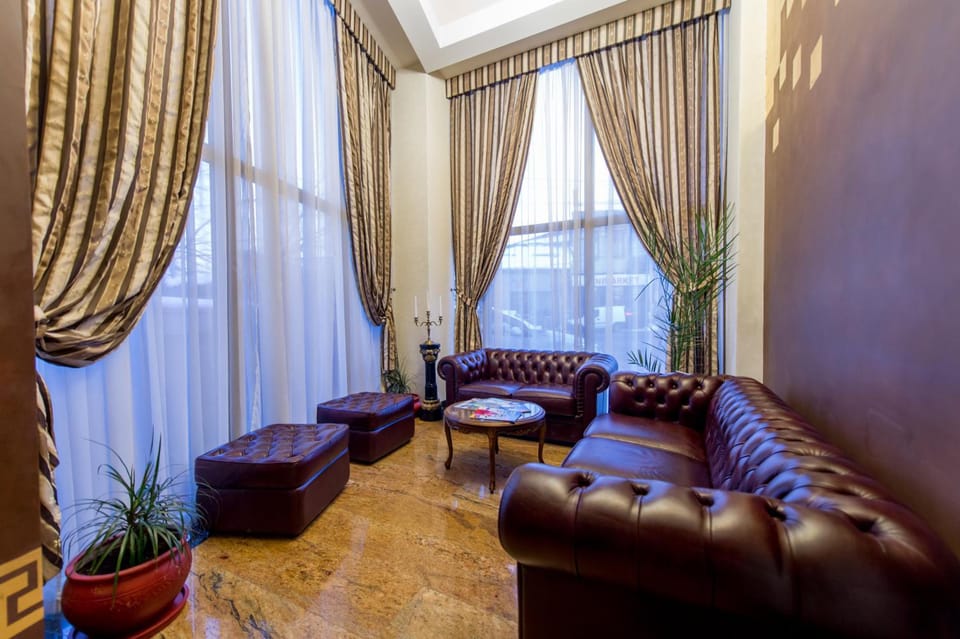 Rexton Hotel Hotel in Craiova