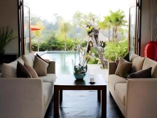 Enchanting Canggu Villa Villa in North Kuta